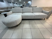 SOFÁ CARLTON RINCONERA IZQUIERDA CON TEJIDO CHENILLA BEIGE CON ESTRUCTURA DE MADERA Y TAPIZADO EN TELA 299X160CM