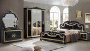 JUEGO DE DORMITORIO PALOMA NEGRO CON LUJOSO DISEÑO CLÁSICO EN NEGRO Y DETALLES DORADOS. INCLUYE UNA CAMA DE 160X200 CON SOMIER SIN COLCHÓN, ARMARIO DE 180X57X210CM, TOCADOR DE 113X42X74CM Y ESPEJO DE 99X7X116CM Y 2 MESITAS DE NOCHE DE 50X39X49CM.