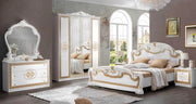 DORMITORIO PALOMA BLANCO CON LUJOSO DISEÑO CLÁSICO EN BLANCO Y DETALLES DORADOS. INCLUYE CAMA DE 160X200 CON SOMIER SIN COLCHÓN, ARMARIO DE 180X57X210CM, TOCADOR DE 113X42X74CM Y ESPEJO DE 99X7X116CM Y 2 MESITAS DE NOCHE DE 50X39X49CM.