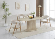 LA MESA DE COMEDOR LOKA PRESENTA UNA BASE CON EFECTO TRAVERTINO Y UNA CUBIERTA DE CERÁMICA DE TRAVERTINO MATE CON UN ASPECTO DE PIEDRA MODERNO. 180X90X75CM
