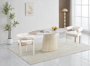LA MESA DE COMEDOR OVO CUENTA CON UNA BASE METÁLICA Y UNA ENCIMERA CERÁMICA CON EFECTO TRAVERTINO MARRÓN, COMBINANDO DURABILIDAD. MIDE 180X90 CM