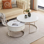 MESA DE CENTRO NIDO DE 80+60 CM CON TAPA DE CERÁMICA EFECTO MÁRMOL BLANCO Y PATAS DE METAL PLATEADO.