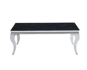 MESA DE CENTRO DE ESTILO BARROCO CON ACABADO PLATEADO Y NEGRO EN LA PARTE SUPERIOR, CON MEDIDAS DE 120X60X45CM