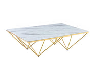 MESA DE CENTRO DITA CON ACABADO DORADO Y MÁRMOL BLANCO