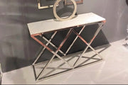 CONSOLA TRIANGULAR PLATEADA CON MÁRMOL BLANCO 120X40CM