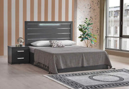 ESTRUCTURA DE CAMA MODERNA GRIS CON DISEÑO Y CABECERO CON LÁMINAS HORIZONTALES DE 160X200CM