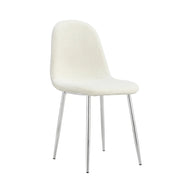 SILLA ESCANDINAVA CON PATAS PLATEADAS EN TELA TEDDY.