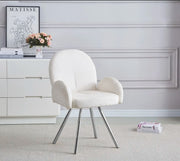 MIMI ARMCHAIR WITH SILVER FEETS IN OFF WHITE/BEIGE.