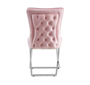 SILLAS GABRIELLE CON DISEÑO ACOLCHADO, TERCIOPELO ROSA Y PATAS PLATEADAS.