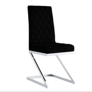 SILLAS ACOLCHADAS COCOMAT EN TERCIOPELO NEGRO CON PATAS PLATEADAS. 41X42X108CM