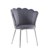 SILLAS NYMPHEA CON PATAS PLATEADAS Y TERCIOPELO PLATEADO. MEDIDAS: 44X50X85CM