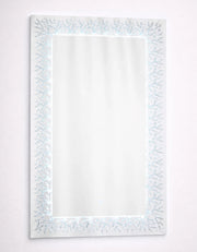 A MODREN WALL RECTANGULAR MIRROR WITH 3 DIFFRENT LIGHTS AND AN ELEGANT BORDER. MEASUREMENT 120CM