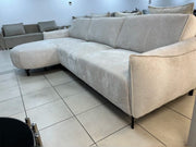 SOFÁ CARLTON RINCONERA IZQUIERDA CON TEJIDO CHENILLA BEIGE CON ESTRUCTURA DE MADERA Y TAPIZADO EN TELA 299X160CM