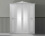 EL DORMITORIO LUISIANA EN BLANCO/PLATA PRESENTA UN DISEÑO MODERNO Y ELEGANTE. EL JUEGO INCLUYE UNA CAMA DE 160X200CM CON SOMIER Y SIN COLCHÓN, UNA CÓMODA, UN ESPEJO CON ARMARIO DE 4 PUERTAS Y 2 MESITAS DE NOCHE.