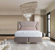 EL CONJUNTO BASE LYON DE 160X200 CM EN TERCIOPELO BEIGE/ORO COMBINA DISEÑO DE CABECERO CON CANAPÉ INCLUIDO (SIN COLCHÓN)