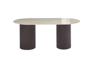 LA MESA DE COMEDOR KEYSHA CUENTA CON UNA BASE CON EFECTO NOGAL Y UNA ENCIMERA DE CERÁMICA TRAVERTINO BRILLANTE, COMBINANDO ELEGANCIA Y DURABILIDAD. 180X90X75 CM