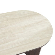 LA MESA DE COMEDOR PAGE CUENTA CON UNA BASE DE MDF CON EFECTO NOGAL Y UNA CUBIERTA DE CERÁMICA TRAVERTINO, DURABILIDAD. MEDIDAS 180X90X75