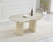 LA MESA DE COMEDOR EXTENSIBLE SAHARA CUENTA CON UNA BASE CON EFECTO TRAVERTINO Y UNA CUBIERTA DE CERÁMICA DE TRAVERTINO BRILLANTE, QUE COMBINAN ELEGANCIA MODERNA Y DURABILIDAD. MIDE 160/200X90X75CM