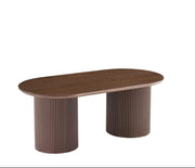 LA MESA DE CENTRO KINSHASA 120X60X45CM CUENTA CON UNA TAPA DE MADERA CON EFECTO NOGAL Y PATAS METÁLICAS A JUEGO.