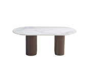 LA MESA DE CENTRO ROXY DE 120X60X45CM PRESENTA UNA TAPA DE CERÁMICA CON EFECTO MÁRMOL BLANCO Y PATAS CON ESTILO NOGAL.