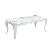 MESA DE CENTRO BAROQUE DE 120X60X45CM CUENTA CON UNA TAPA DE MÁRMOL BLANCO Y PATAS PLATEADAS.