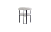 SILLA NAIA CON PATAS DE METAL NEGRO Y ASIENTO CAPUCHINO.