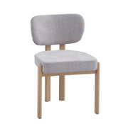 SILLA BAGUETTE CON PATAS EFECTO MADERA EN TELA DE CHENILLA SARGADA GRIS CLARO.