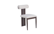 SILLA TIFFANY CON PATAS EFECTO NOGAL EN TERCIOPELO BEIGE.