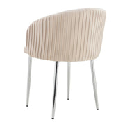 SILLA CARLITA EN TERCIOPELO BEIGE CON PATAS PLATEADAS.