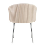SILLA CARLITA EN TERCIOPELO BEIGE CON PATAS PLATEADAS.