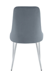 SILLA BELIZE CON PATAS PLATEADAS Y ASIENTO DE TERCIOPELO GRIS.