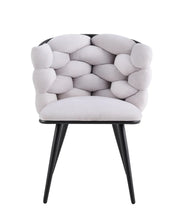 SILLAS LOLIPOP CON PATAS DE METAL NEGRO Y ASIENTO DE TERCIOPELO GRIS CLARO.