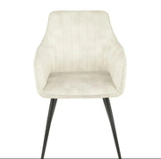SILLAS RÚSTICAS EN TERCIOPELO BEIGE CON PATAS DE METAL NEGRO.