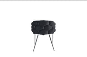 SILLONES DE DISEÑO BALÓN EN TERCIOPELO NEGRO Y PATAS PLATEADAS.