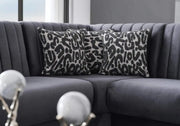 MODERN L-SHAPED SOFA IN GREY VELVET WITH CUSHIONED SEATING , MATCHING PILLOWS. MEDIDAS-220X270X90CM